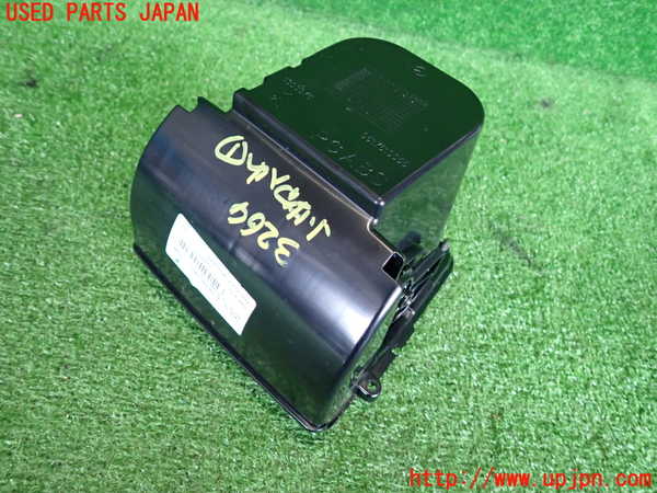 2UPJ-32647841]ベンツ GLA180 X156(156942)小物入れ1 中古_m0003.jpg