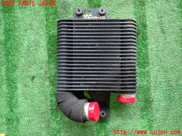 5UPJ-32652451]ランクル100系(HDJ101K)インタークーラー1 中古_m0001.jpg