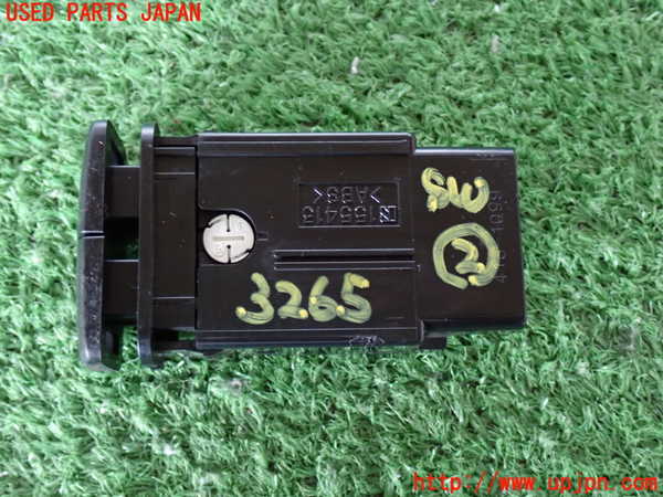 2UPJ-32656307]ランクル100系(HDJ101K)スイッチ2 (PWR 2ND) 中古_m0002.jpg