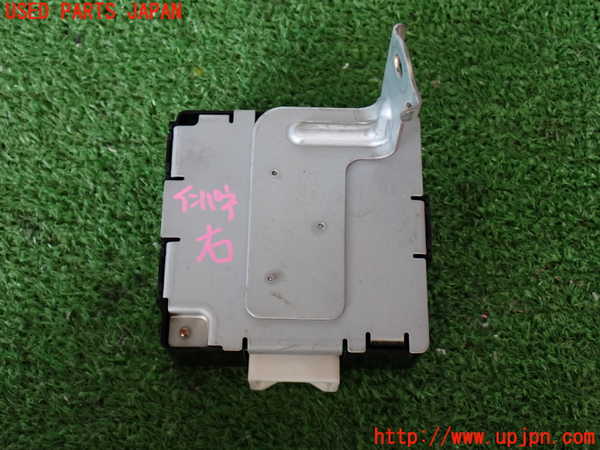 2UPJ-32656148]ランクル100系(HDJ101K)コンピューター3 (レシーバードアコントロール) 中古_m0003.jpg