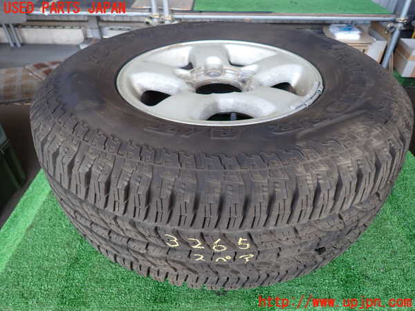 2UPJ-32659601]ランクル100系(HDJ101K)スペアタイヤ1 中古_m0001.jpg