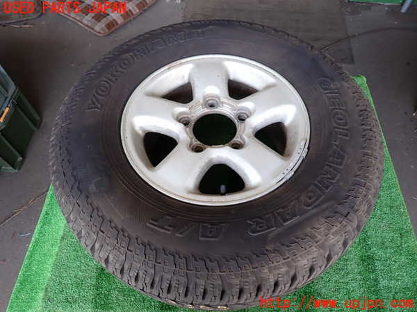 2UPJ-32659601]ランクル100系(HDJ101K)スペアタイヤ1 中古_m0002.jpg