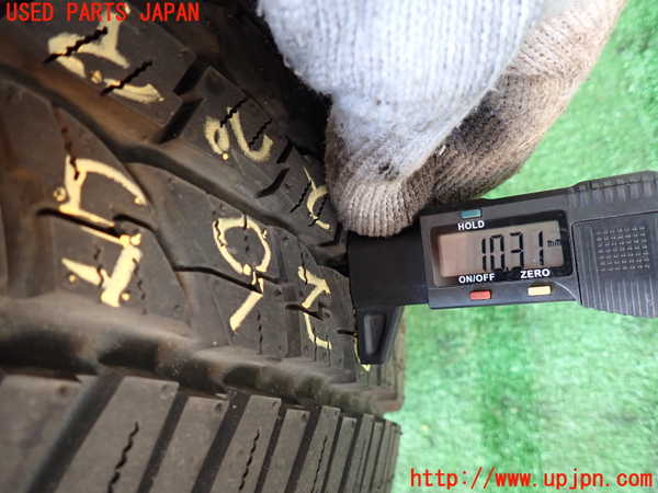 2UPJ-32659601]ランクル100系(HDJ101K)スペアタイヤ1 中古_m0004.jpg