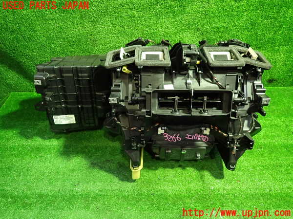 1UPJ-32666081]BMW 640i クーペ(LW30C F13)エバポレーター1 中古_m0001.jpg