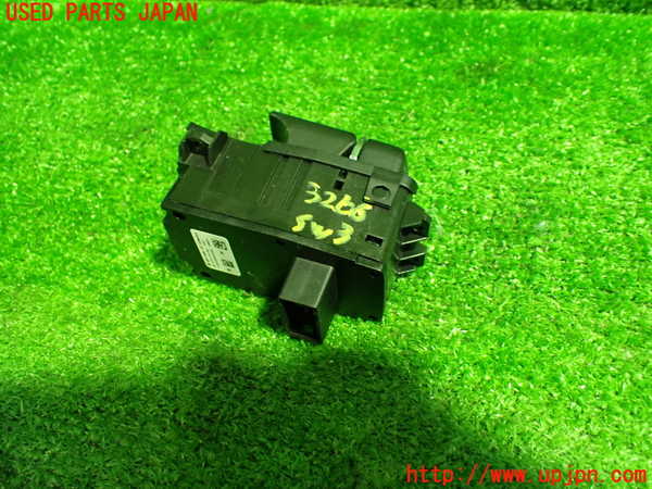 1UPJ-32666308]BMW 640i クーペ(LW30C F13)スイッチ3 (電動パーキング) 中古_m0003.jpg