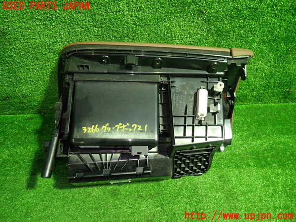 1UPJ-32667516]BMW 640i クーペ(LW30C F13)グローブボックス1 中古_m0003.jpg