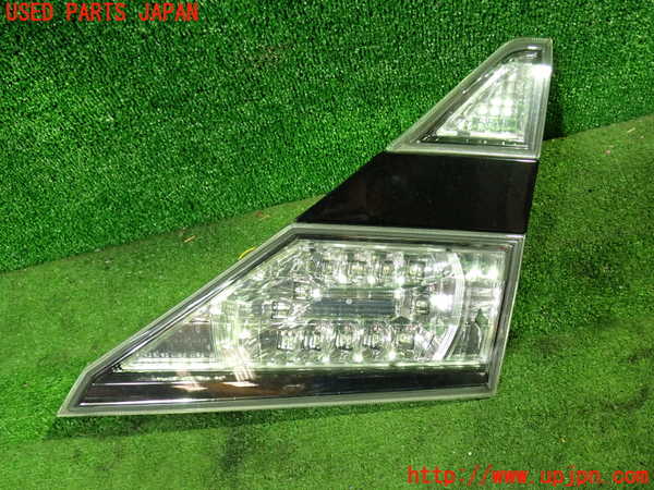 1UPJ-32671550]ヴェルファイア(GGH20W)右リアフィニッシャー 中古_m0001.jpg
