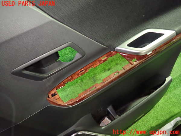 1UPJ-32671234]ヴェルファイア(GGH20W)右前ドア内張り 中古_m0002.jpg