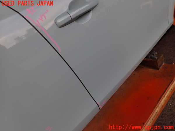 5UPJ-32681230]ボルボ・V40(MB4154T)右前ドア (43R-00049 M25) 中古_m0002.jpg