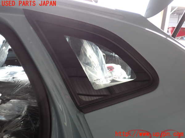 5UPJ-32681382]ボルボ・V40(MB4154T)左クォーターガラス (43R-00048 M189) 中古_m0001.jpg