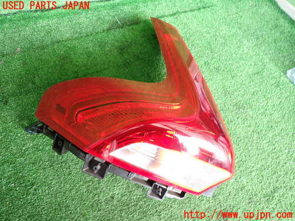 5UPJ-32681536]ボルボ・V40(MB4154T)左テールランプ 中古_m0002.jpg