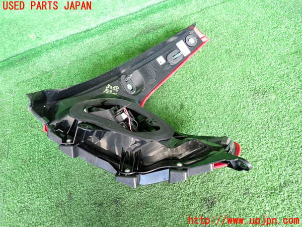 5UPJ-32681536]ボルボ・V40(MB4154T)左テールランプ 中古_m0003.jpg