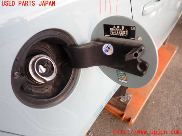 2UPJ-32681690]ボルボ・V40(MB4154T)フューエルリッド 中古_m0002.jpg