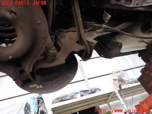 2UPJ-32684305]ボルボ・V40(MB4154T)左リアナックルハブ 中古_m0001.jpg