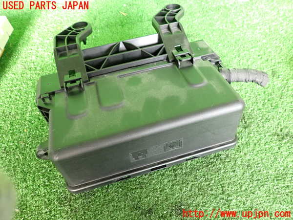 2UPJ-32686743]ボルボ・V40(MB4154T)ヒューズボックス3 中古_m0001.jpg