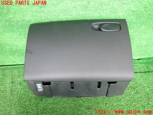 2UPJ-32687516]ボルボ・V40(MB4154T)グローブボックス1 中古_m0001.jpg