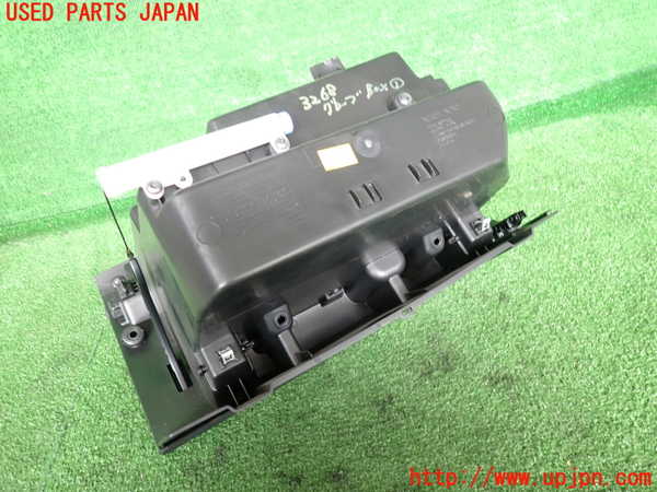 2UPJ-32687516]ボルボ・V40(MB4154T)グローブボックス1 中古_m0004.jpg