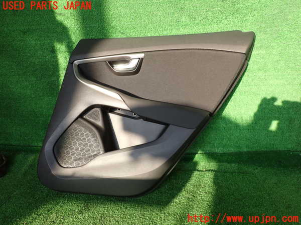 2UPJ-32681294]ボルボ・V40(MB4154T)右後ドア内張り 中古_m0001.jpg