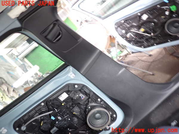 2UPJ-32687670]ボルボ・V40(MB4154T)左センターピラートリム 中古_m0001.jpg