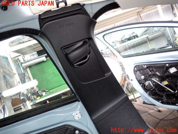 2UPJ-32687670]ボルボ・V40(MB4154T)左センターピラートリム 中古_m0002.jpg