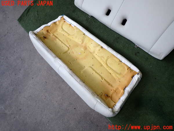 2UPJ-32697385]フィガロ(FK10)リアシート 中古_m0002.jpg