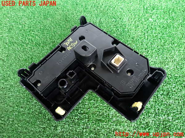 2UPJ-32716066]プロボックス バン ハイブリッド(NHP160V)エアコンスイッチ1 中古_m0002.jpg