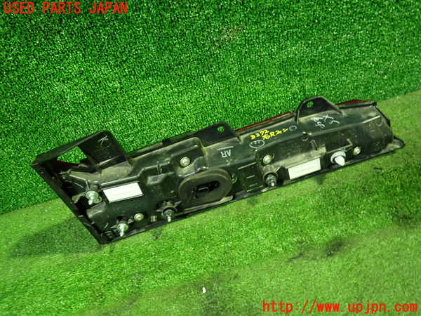 1UPJ-32721550]ノアハイブリッド(ヴォクシーハイブリッド)(ZWR90W)右リアフィニッシャー 中古_m0002.jpg