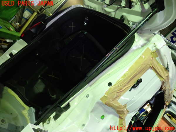 1UPJ-32721584]ノアハイブリッド(ヴォクシーハイブリッド)(ZWR90W)リアゲートダンパー 中古_m0001.jpg