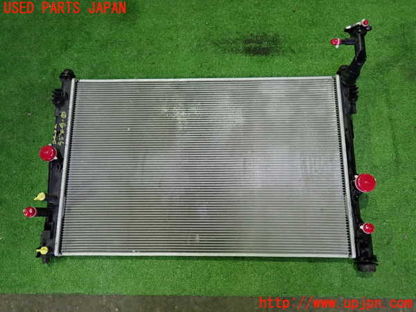 1UPJ-32722321]ノアハイブリッド(ヴォクシーハイブリッド)(ZWR90W)ラジエーター1 中古_m0001.jpg