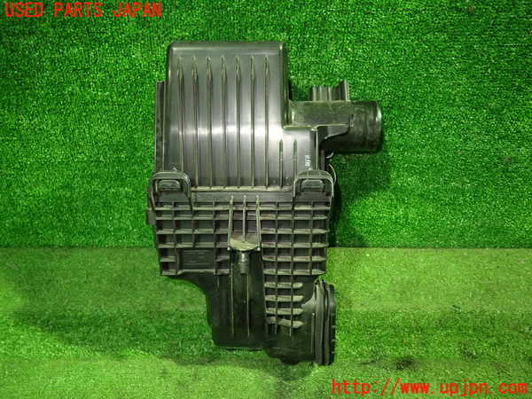 1UPJ-32722560]ノアハイブリッド(ヴォクシーハイブリッド)(ZWR90W)エアクリーナーボックス 中古_m0001.jpg