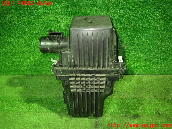 1UPJ-32722560]ノアハイブリッド(ヴォクシーハイブリッド)(ZWR90W)エアクリーナーボックス 中古_m0002.jpg