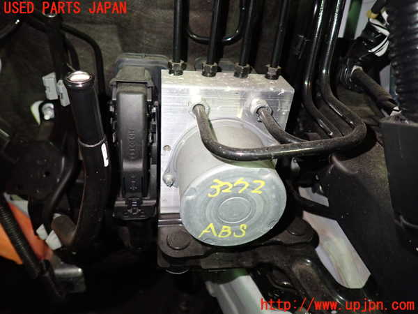5UPJ-32724040]ノアハイブリッド(ヴォクシーハイブリッド)(ZWR90W)ABSアクチュエーター 中古_m0001.jpg