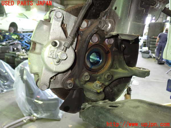 1UPJ-32724290]ノアハイブリッド(ヴォクシーハイブリッド)(ZWR90W)右フロントナックルハブ 中古_m0002.jpg