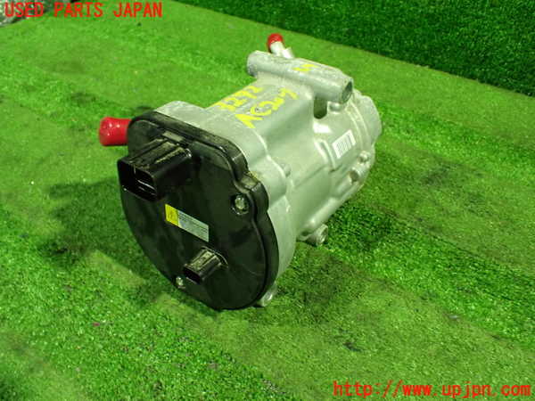 1UPJ-32726025]ノアハイブリッド(ヴォクシーハイブリッド)(ZWR90W)エアコンコンプレッサー 中古_m0002.jpg