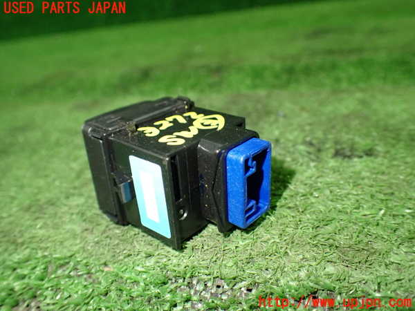 5UPJ-32726308]ノアハイブリッド(ヴォクシーハイブリッド)(ZWR90W)スイッチ3 (ヘッドランプレベリング) 中古_m0002.jpg