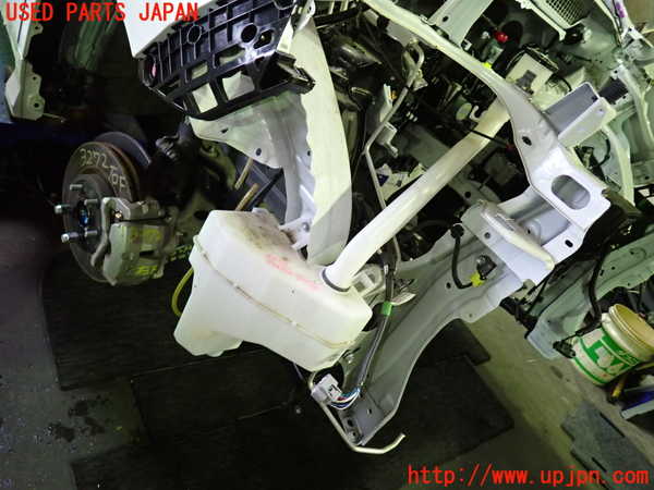 1UPJ-32726791]ノアハイブリッド(ヴォクシーハイブリッド)(ZWR90W)ウォッシャータンク1 中古_m0001.jpg