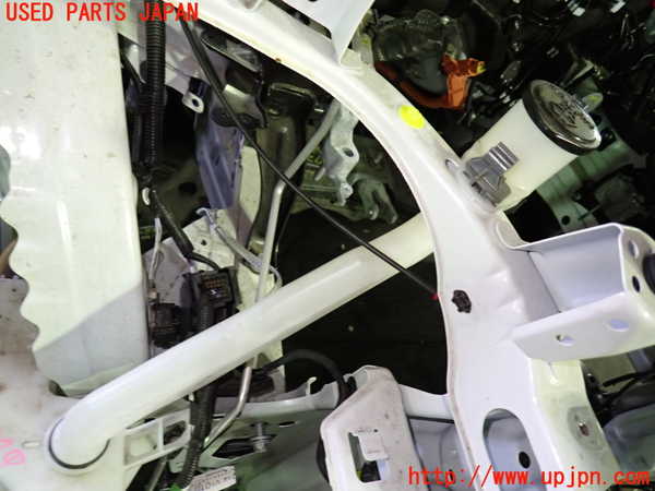 1UPJ-32726791]ノアハイブリッド(ヴォクシーハイブリッド)(ZWR90W)ウォッシャータンク1 中古_m0002.jpg