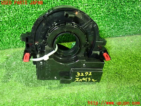 5UPJ-32726800]ノアハイブリッド(ヴォクシーハイブリッド)(ZWR90W)スパイラルケーブル(リール) 中古_m0002.jpg