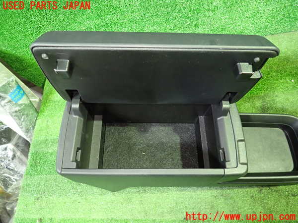 1UPJ-32727540]ノアハイブリッド(ヴォクシーハイブリッド)(ZWR90W)センターコンソール 中古_m0002.jpg