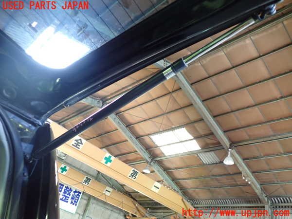 1UPJ-32731584]ヴォクシー(ノア)(AZR60G)リアゲートダンパー 中古_m0001.jpg