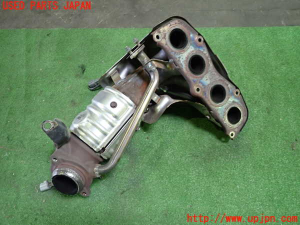 1UPJ-32732041]ヴォクシー(ノア)(AZR60G)エキマニ1 触媒 マニバーター 中古_m0003.jpg