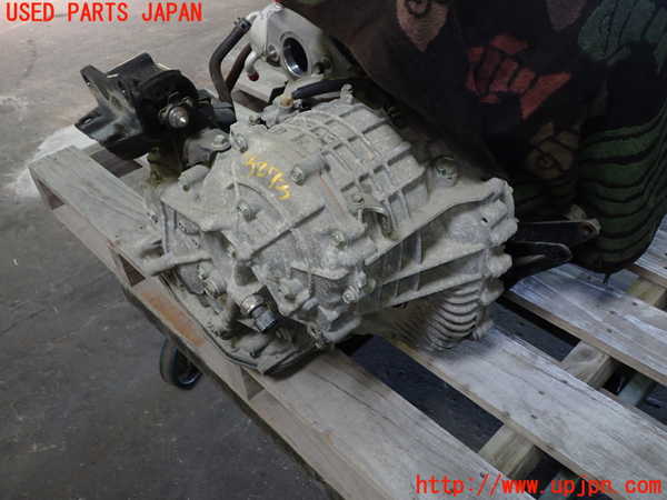 1UPJ-32733010]ヴォクシー(ノア)(AZR60G)ミッション AT 1AZ-FSE 中古_m0002.jpg