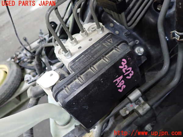 1UPJ-32734040]ヴォクシー(ノア)(AZR60G)ABSアクチュエーター 中古_m0001.jpg