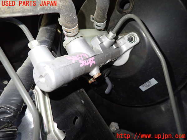 1UPJ-32734050]ヴォクシー(ノア)(AZR60G)ブレーキマスターシリンダー 中古_m0001.jpg