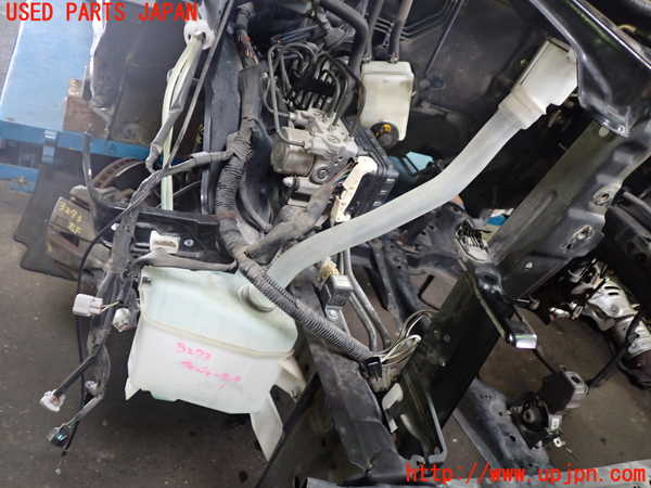 1UPJ-32736791]ヴォクシー(ノア)(AZR60G)ウォッシャータンク1 中古_m0002.jpg