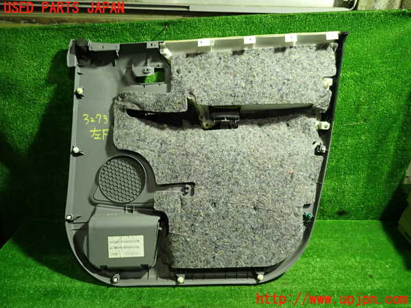 1UPJ-32731264]ヴォクシー(ノア)(AZR60G)左前ドア内張り 中古_m0005.jpg