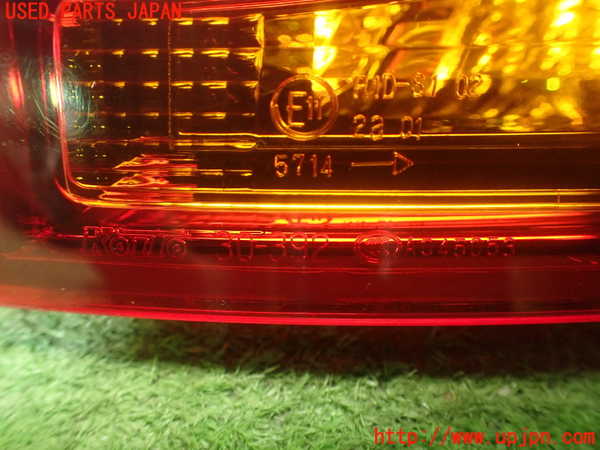 1UPJ-32741530]レクサス・GS350(GRL10)右テールランプ 中古_m0004.jpg