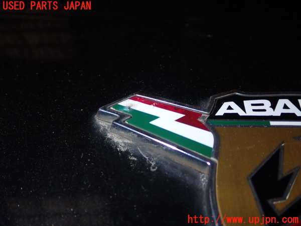 5UPJ-32751631]アバルト・500(312141)エンブレム1 中古_m0002.jpg