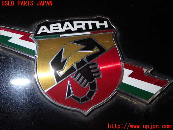 5UPJ-32751631]アバルト・500(312141)エンブレム1 中古_m0004.jpg