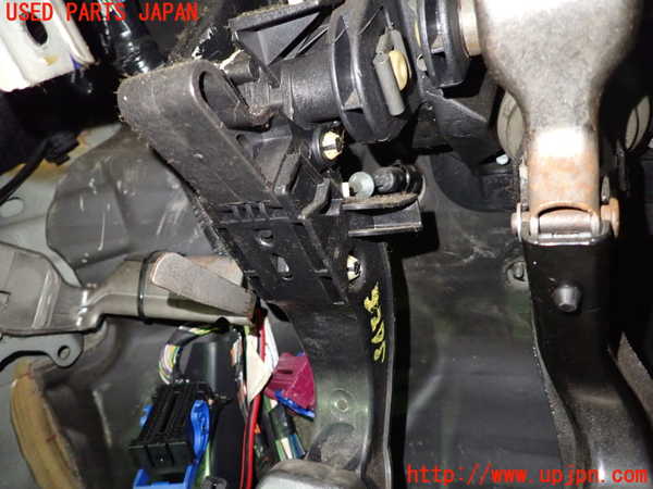 1UPJ-32757590]アバルト・500(312141)クラッチペダル 中古_m0003.jpg